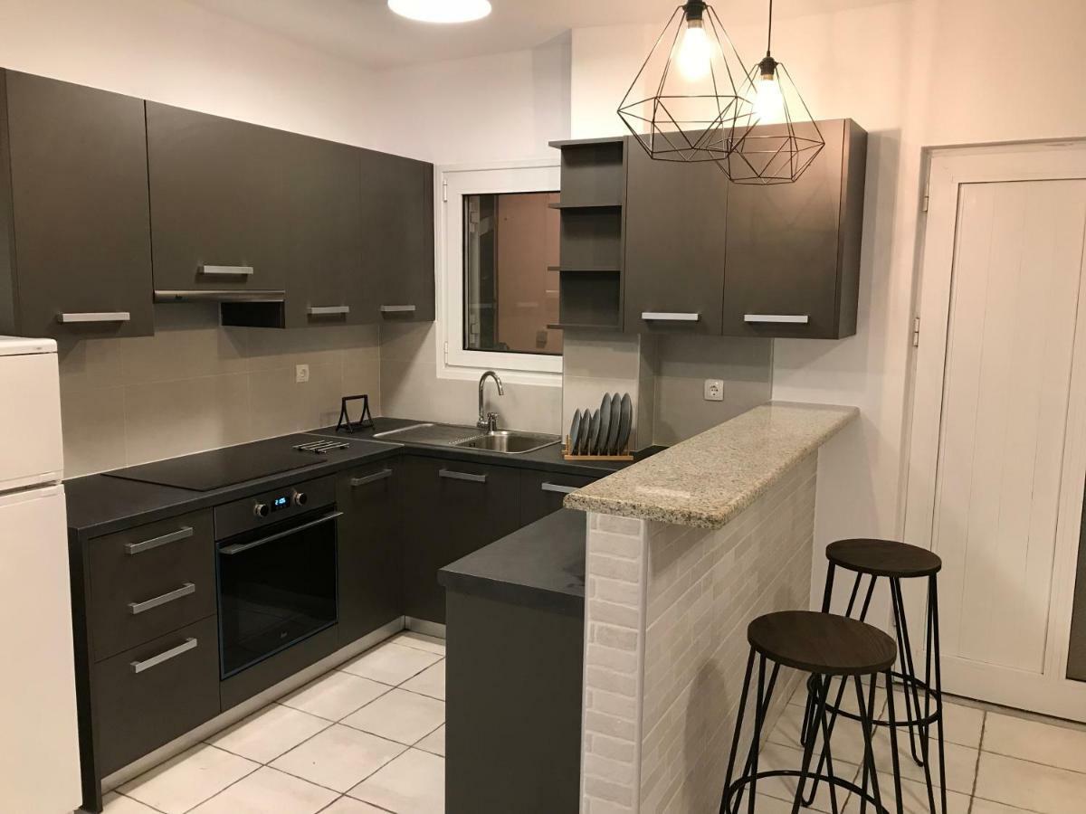 Modern City Center Apartment Preveza Marina Exterior photo